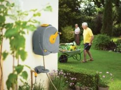 Hozelock Wall Mounted Fast Reel With 40m Hose 2496 -Garden Tools Shop 2496 FastReel lifestyle