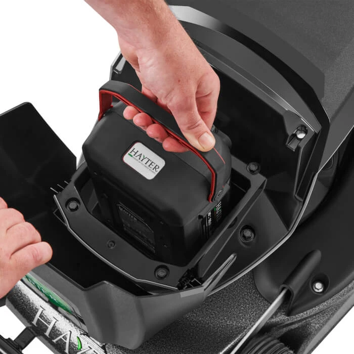 Hayter Harrier 41 PRO Cordless Lawn Mower 60V 4 Hayter Harrier 41 PRO Cordless Lawn Mower 60V - Image 2