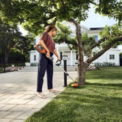 Husqvarna 215iL Cordless Strimmer -Garden Tools Shop nh 748480